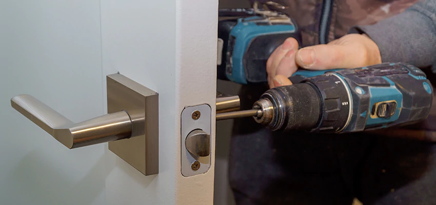 Broken Door Handle Lock Repair in West Chicago, Illinois